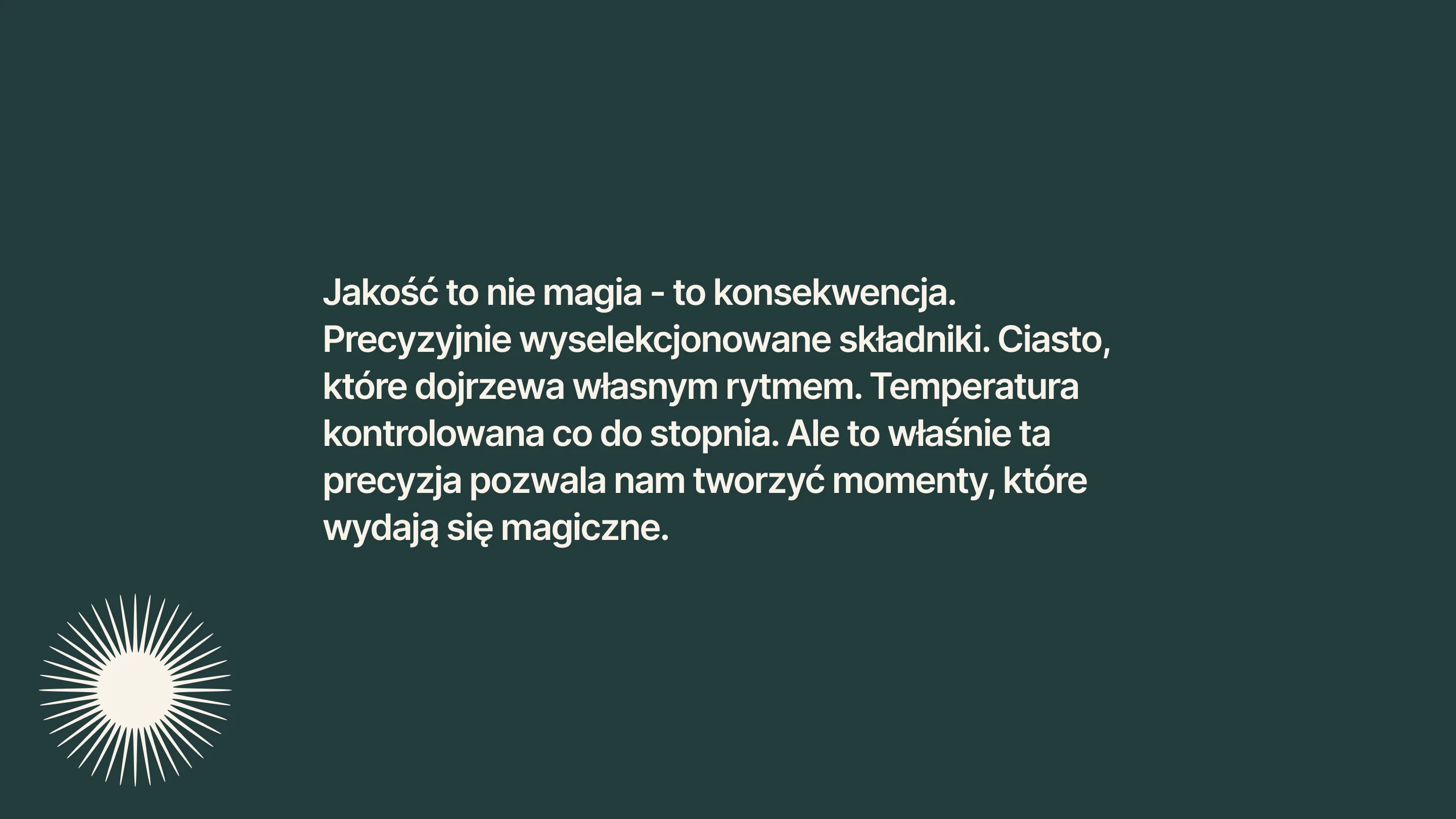 Slajd manifestu „Jakość to nie magia — to konsekwencja" na bottle green